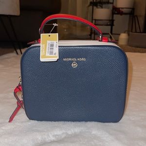 Michael Kors Jet Set Charm Crossbody Purse